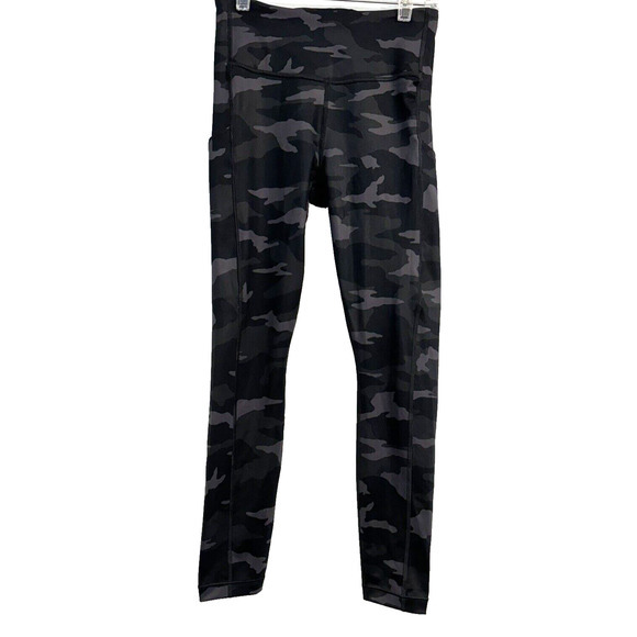 ATHLETA Ultimate Camo 7/8 Tight Women's‎ Size XS Gray/Black Camo Leggings - Picture 5 of 8